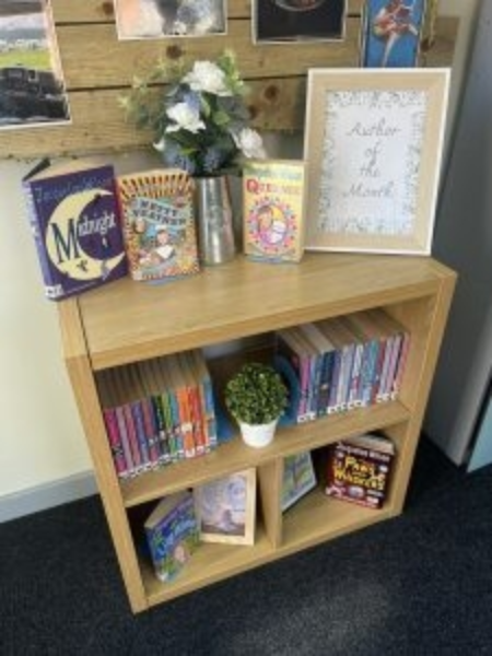 Fu Ij H Om WYAA78qy 225x300